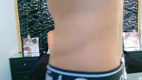 Snapshot of selenaandpeterr chatting on 25, 9, 2025 SelenaANDpeterr online show from 25, 9, 2025