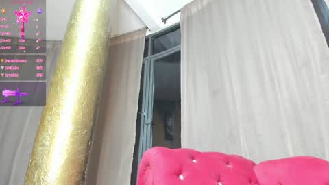 Snapshot of selenagomz chatting on 8, 1, 2025 Selena online show from 8, 1, 2025