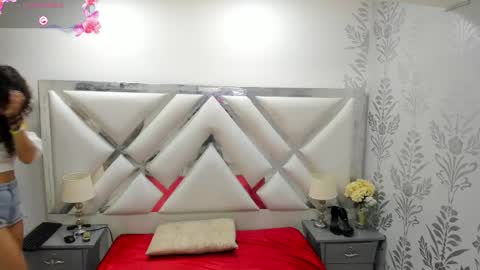 Selena reyess online show from 18, 12, 2025