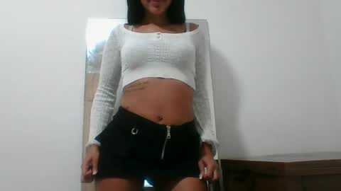 Snapshot of selene_azahar chatting on 15, 9, 2025 selene online show from 15, 9, 2025