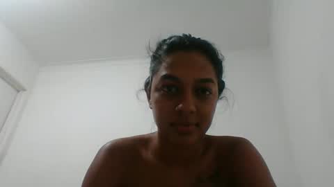 Snapshot of selene_azahar chatting on 20, 9, 2025 selene online show from 20, 9, 2025