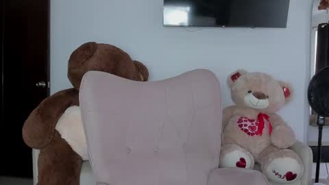 Alejandra  online show from 8, 7, 2026