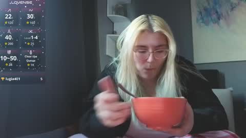 Selene online show from 8, 4, 2026