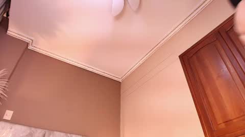 Selene Lujan online show from 4, 3, 2026