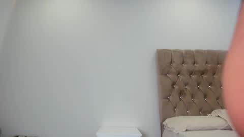 Snapshot of selenemakris chatting on 2, 10, 2025 Selene online show from 2, 10, 2025