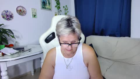 Selenna online show from 7, 1, 2026