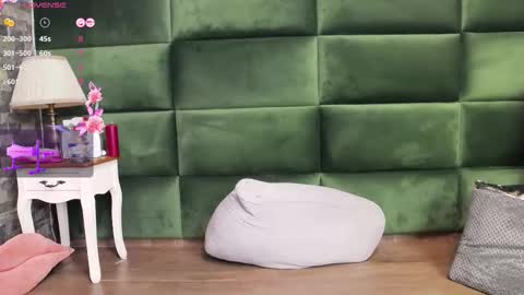 Selen online show from 12, 10, 2025