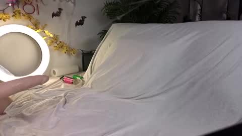 lina next stream nearest evening  online show from 4, 11, 2025