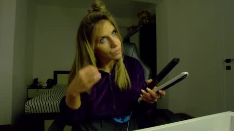 Snapshot of sellena_angels chatting on 3, 4, 2026 sellena_angels online show from 3, 4, 2026