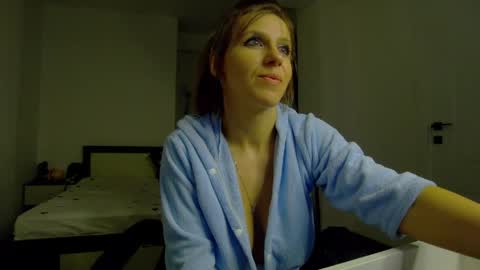 Snapshot of sellena_angels chatting on 6, 4, 2026 sellena_angels online show from 6, 4, 2026