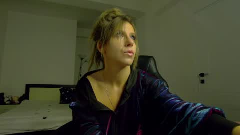 Snapshot of sellena_angels chatting on 20, 4, 2026 sellena_angels online show from 20, 4, 2026