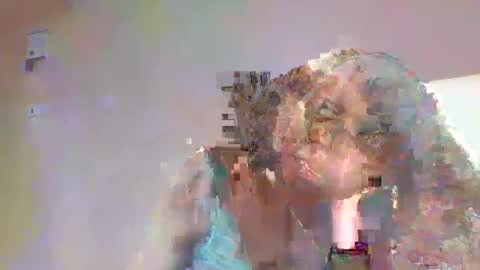 Snapshot of sellinprencess2 chatting on 28, 3, 2026 verah online show from 28, 3, 2026