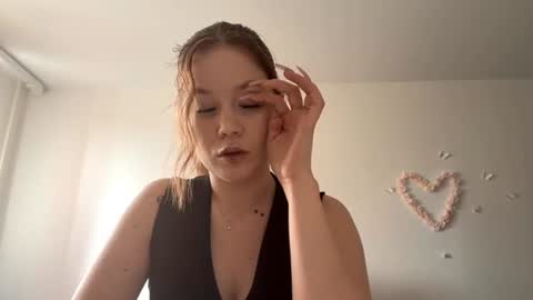Lily online show from 27, 6, 2026
