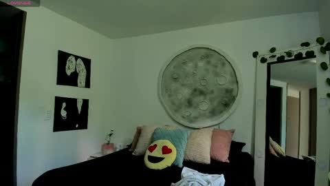 Snapshot of selyn_ chatting on 3, 4, 2026 Selyn online show from 3, 4, 2026