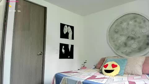 Snapshot of selyn_ chatting on 14, 4, 2026 Selyn online show from 14, 4, 2026