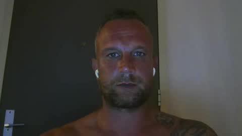 Snapshot of sence08 chatting on 15, 9, 2025 sence08 online show from 15, 9, 2025