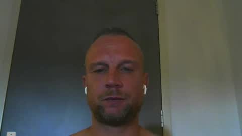 Snapshot of sence08 chatting on 27, 10, 2025 sence08 online show from 27, 10, 2025