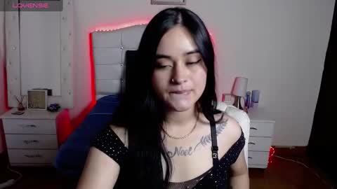 Snapshot of sendella_ chatting on 27, 10, 2025 Sendella online show from 27, 10, 2025