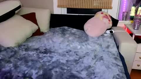 Snapshot of sendforember chatting on 29, 11, 2025 Goddess Ember online show from 29, 11, 2025