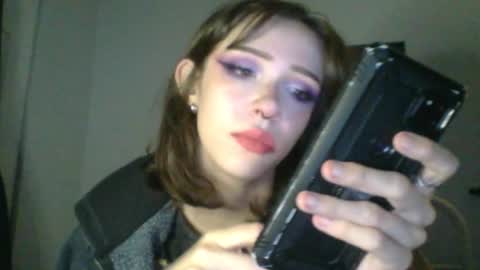 Snapshot of sendforesme chatting on 4, 1, 2025 goddess esme  online show from 4, 1, 2025