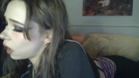 Snapshot of sendforesme chatting on 8, 3, 2025 goddess esme  online show from 8, 3, 2025
