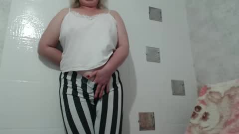 Snapshot of seniorita333 chatting on 30, 1, 2025 Lenna online show from 30, 1, 2025