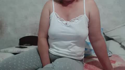 Snapshot of seniorita333 chatting on 26, 10, 2025 Lenna online show from 26, 10, 2025