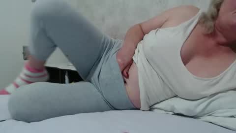 Snapshot of seniorita333 chatting on 16, 11, 2025 Lenna online show from 16, 11, 2025