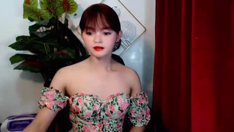 Snapshot of sensational_yeng chatting on 3, 11, 2025 sensational_yeng online show from 3, 11, 2025