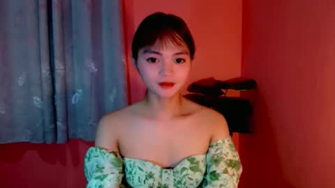 Snapshot of sensational_yeng chatting on 12, 11, 2025 sensational_yeng online show from 12, 11, 2025