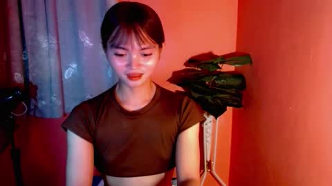 Snapshot of sensational_yeng chatting on 14, 11, 2025 sensational_yeng online show from 14, 11, 2025