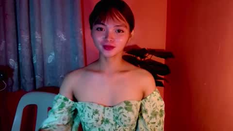 Snapshot of sensational_yeng chatting on 16, 11, 2025 sensational_yeng online show from 16, 11, 2025