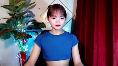 Snapshot of sensational_yeng chatting on 25, 11, 2025 sensational_yeng online show from 25, 11, 2025