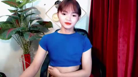 Snapshot of sensational_yeng chatting on 26, 11, 2025 sensational_yeng online show from 26, 11, 2025