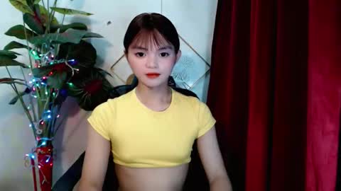 Snapshot of sensational_yeng chatting on 28, 11, 2025 sensational_yeng online show from 28, 11, 2025