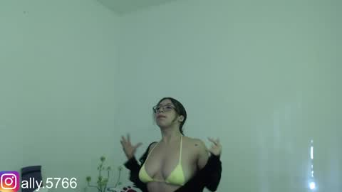 Snapshot of senshiboy666 chatting on 19, 4, 2026 Your Boys online show from 19, 4, 2026