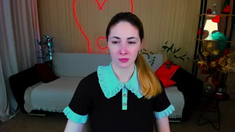 sensitiveheartt online show from 12, 4, 2026