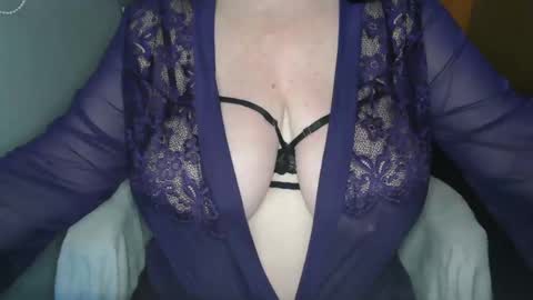 Snapshot of sensual_cris chatting on 30, 12, 2024 CRIS  online show from 30, 12, 2024