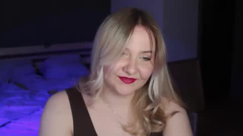 Snapshot of sensual_girrrl chatting on 19, 5, 2026 Ilona online show from 19, 5, 2026
