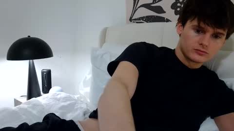 Snapshot of sensualalien chatting on 21, 11, 2025 Cam online show from 21, 11, 2025