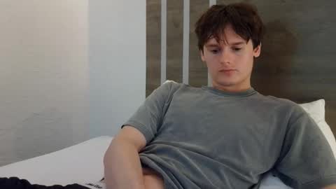 Snapshot of sensualalien chatting on 3, 12, 2025 Cam online show from 3, 12, 2025