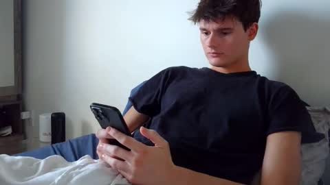 Snapshot of sensualalien chatting on 13, 4, 2026 Cam online show from 13, 4, 2026