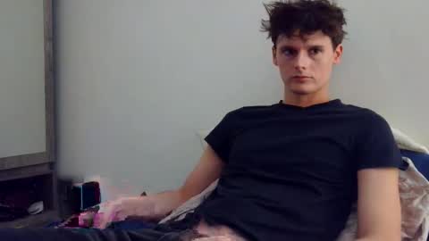 Snapshot of sensualalien chatting on 17, 4, 2026 Cam online show from 17, 4, 2026