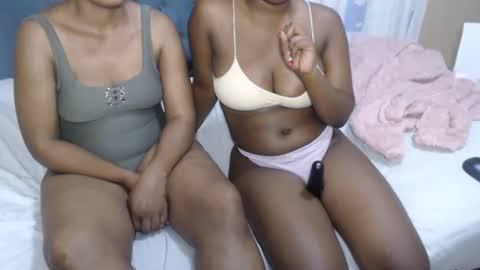 Snapshot of sensualally chatting on 16, 4, 2026 sensualally online show from 16, 4, 2026