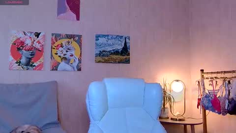 Snapshot of sensuallucy233 chatting on 24, 11, 2025 sensuallucy233 online show from 24, 11, 2025