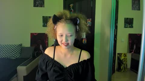 Snapshot of senya_sol chatting on 25, 3, 2026 senya_sol online show from 25, 3, 2026