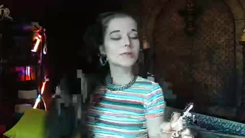 Snapshot of seraphinmunster chatting on 4, 4, 2026 Seraphin Munster online show from 4, 4, 2026