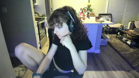 Snapshot of serenabastille chatting on 27, 4, 2026 serenabastille online show from 27, 4, 2026