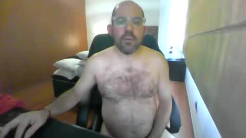 Snapshot of sergioruzafa80 chatting on 19, 10, 2025 Sergio Russafa online show from 19, 10, 2025