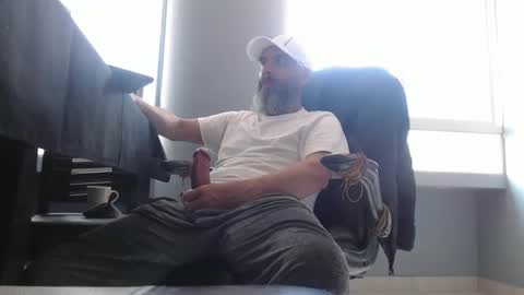 hetero serio discreto online show from 13, 9, 2025